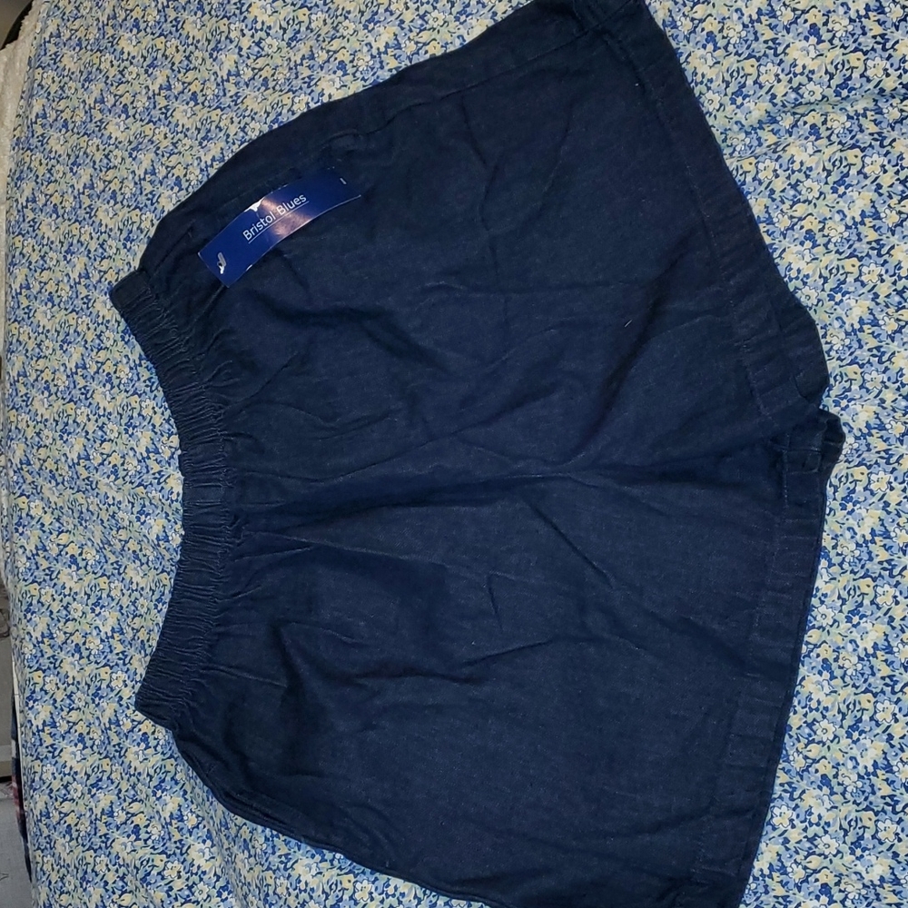 Denim shorts - Picture 2 of 7